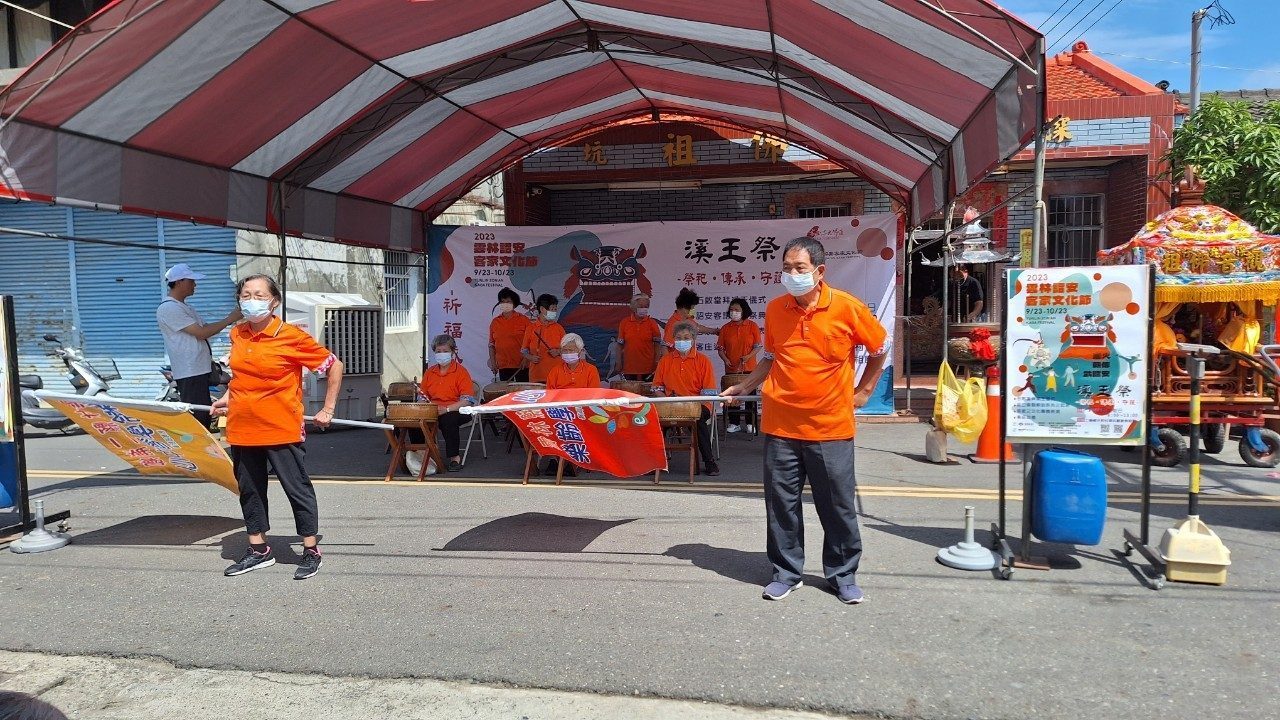 LINE_ALBUM_2023106_231008_53